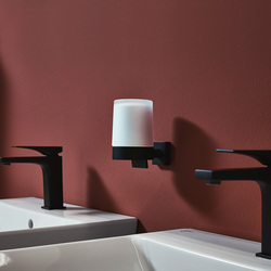 Dávkovače mydla Čierny SMEDBO