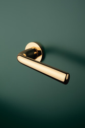 Kľučky na okrúhlych rozetách Zlatý APRILE