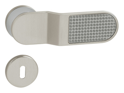 Kľučka na dvere MI - ICE 5 FOSFOR - R NIM.LL/CHL/NIM.LL - nikel matný/chróm lesklý/nikel matný (NSCR/NS) | MP-KOVANIA.sk