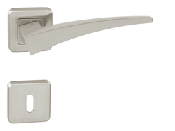 Kľučky na hranatých rozetách Strieborný Mariani