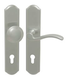 Kľučky na spevnených rustikálnych štítoch bez prekrytia vložky Strieborný Mariani