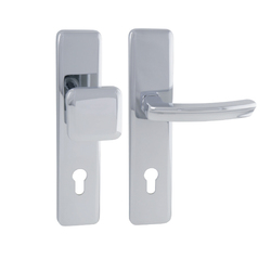 Kľučky na spevnených hranatých štítoch bez prekrytia vložky Strieborný Mariani