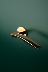 Kľučky na okrúhlych rozetách Zlatý APRILE