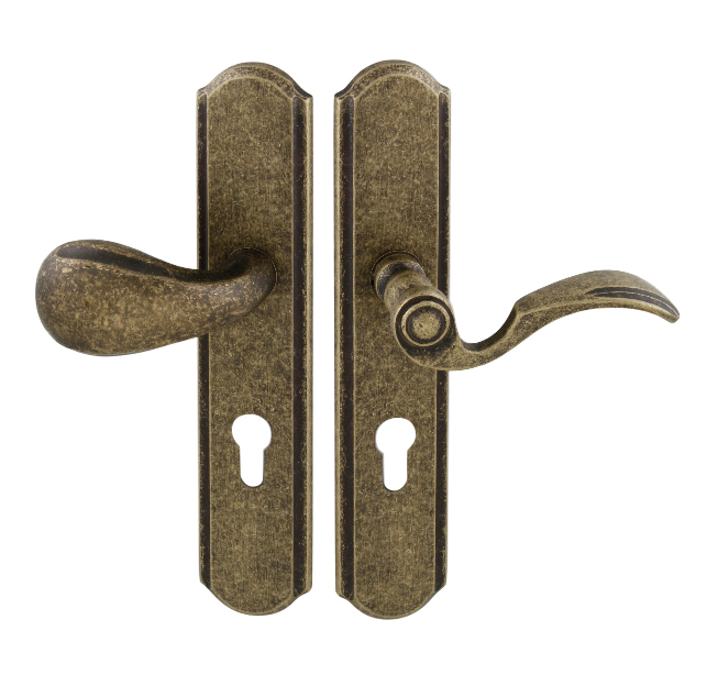 Kľučky na spevnených rustikálnych štítoch bez prekrytia vložky