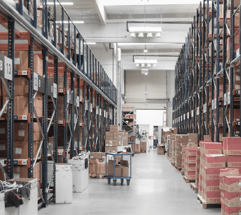 Až 90% tovaru skladom