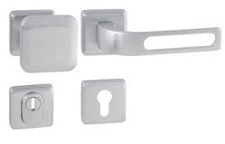 Kľučky na spevnených hranatých rozetách s prekrytím vložky Strieborný Mariani