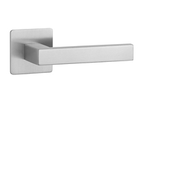 Kľučky na hranatých rozetách Strieborný STERK