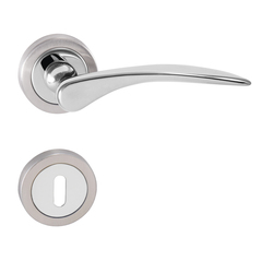 Kľučky na okrúhlych rozetách Strieborný URFIC