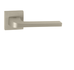 Kľučky na hranatých rozetách Strieborný Tupai