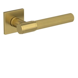 Kľučky na hranatých rozetách Zlatý Griffwerk