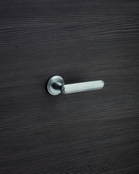 Kľučky na okrúhlych rozetách Strieborný LINEA CALI