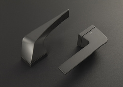 Kľučky na obdĺžnikových rozetách Sivý FROSIO BORTOLO