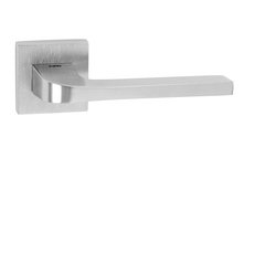 Kľučky na hranatých rozetách Strieborný Tupai