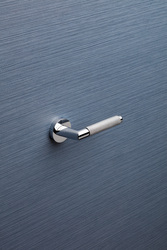 Kľučky na okrúhlych rozetách Strieborný LINEA CALI