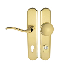 Kľučky na spevnených rustikálnych štítoch s prekrytím vložky Zlatý Mariani