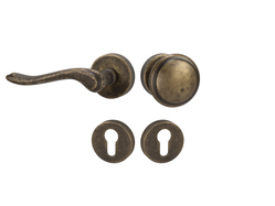 Kľučky na spevnených okrúhlych rozetách bez prekrytia vložky Bronzový Mariani