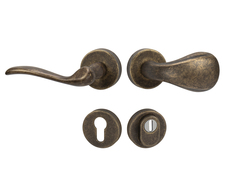 Kľučky na spevnených okrúhlych rozetách s prekrytím vložky Bronzový Mariani