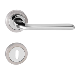 Kľučky na okrúhlych rozetách Strieborný URFIC