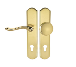 Kľučky na spevnených rustikálnych štítoch bez prekrytia vložky Zlatý Mariani