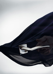 Kľučky na hranatých rozetách Strieborný LINEA CALI