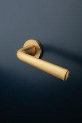 Kľučky na okrúhlych rozetách Zlatý APRILE