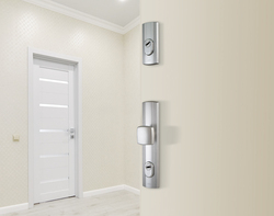 Kľučky na bezpečnostných hranatých štítoch s prekrytím vložky Strieborný AXA