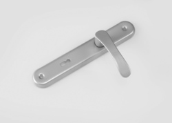 Kľučky na oválnych štítoch Strieborný KE