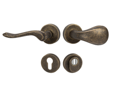 Kľučky na spevnených okrúhlych rozetách s prekrytím vložky Bronzový Mariani