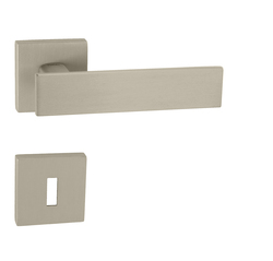 Kľučky na hranatých rozetách Strieborný Tupai