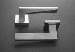 Kľučky na hranatých rozetách Strieborný FROSIO BORTOLO